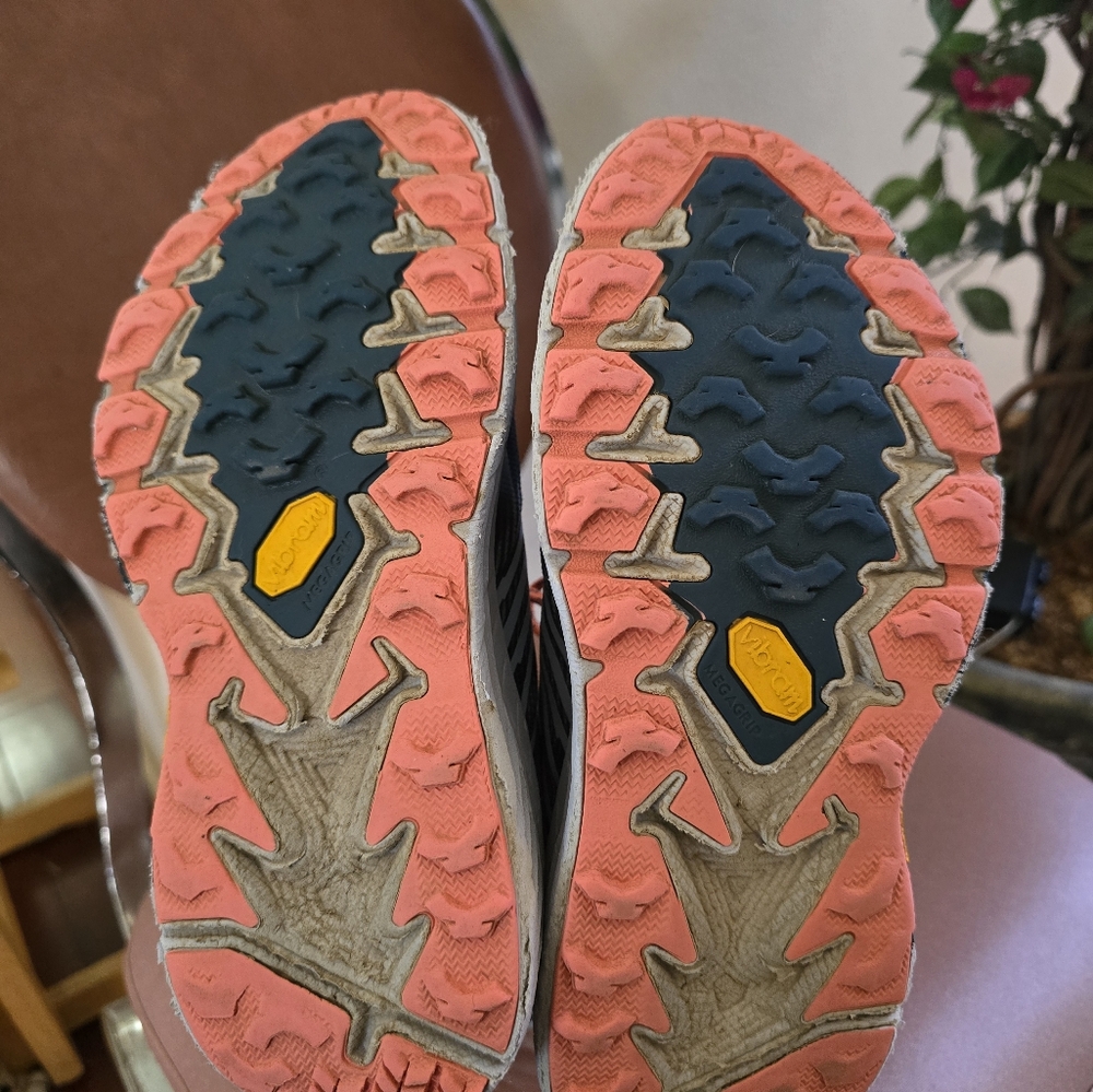 HOKA SPEEDGOAT 4 - Picture 6 of 9